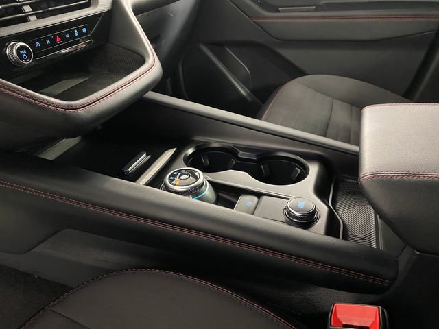 Used 2025 Ford Explorer ST-Line w/ ST-Line Street Pack image 27