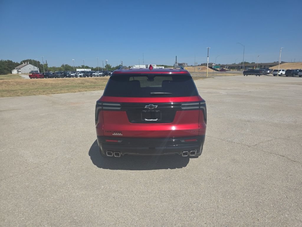 Used 2024 Chevrolet Traverse RS FWD image 4