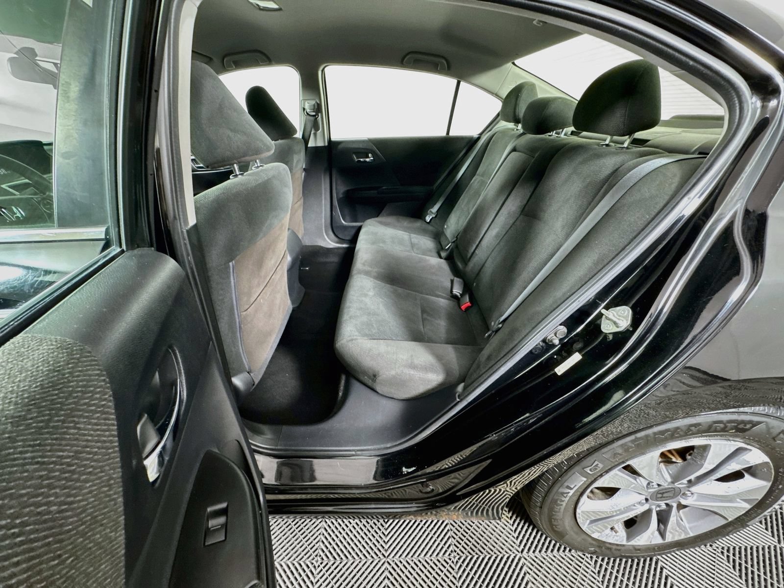 Used 2013 Honda Accord LX image 22
