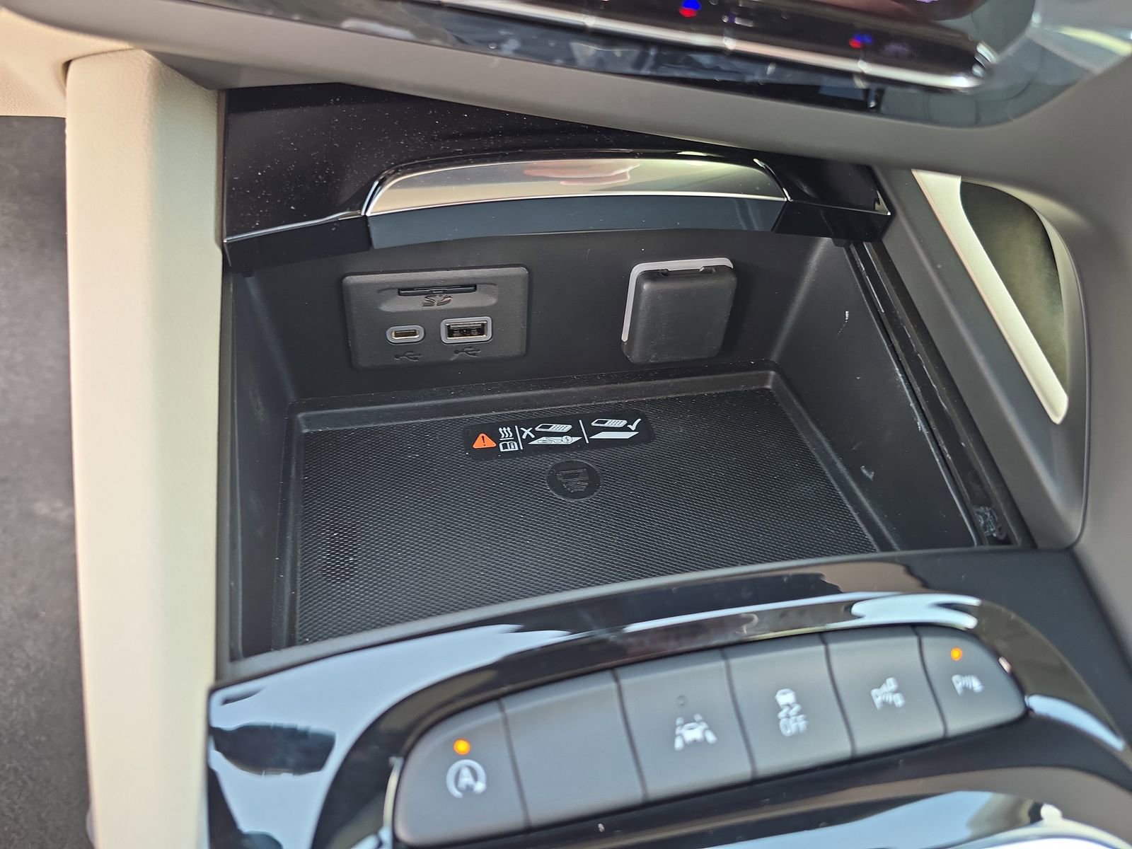 Used 2023 Buick Envision Avenir FWD image 21
