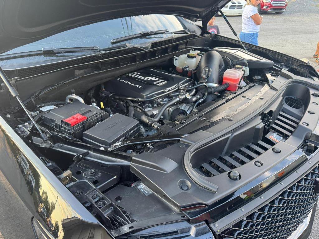 Used 2023 Cadillac Escalade ESV V image 45