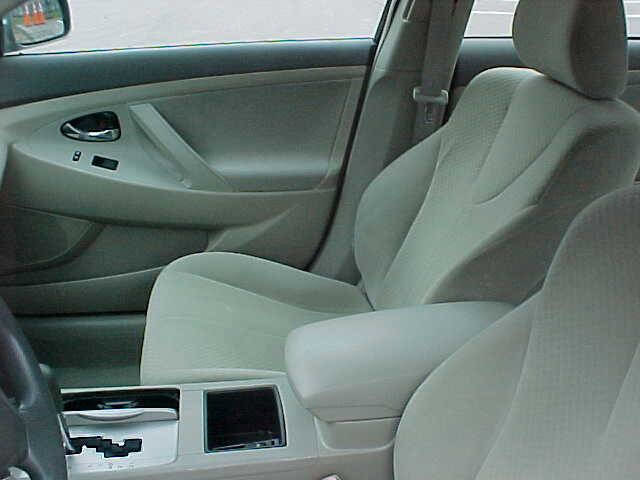 Used 2009 Toyota Camry LE FWD image 18