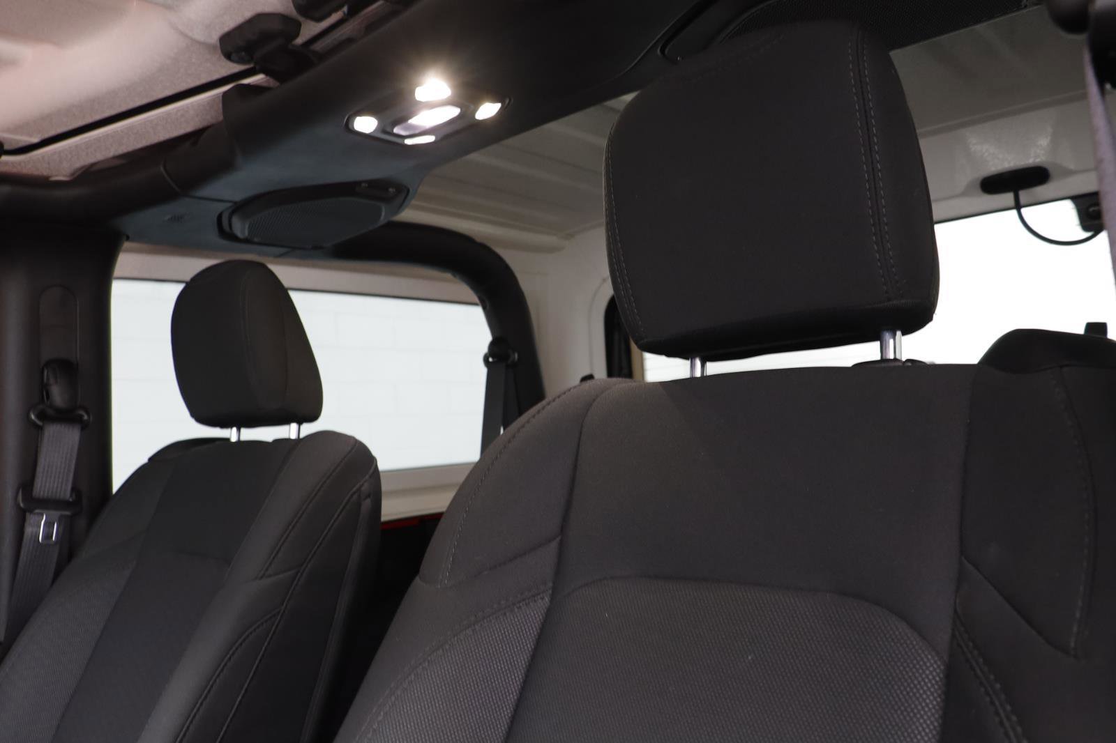 Used 2021 Jeep Wrangler Sport S image 13