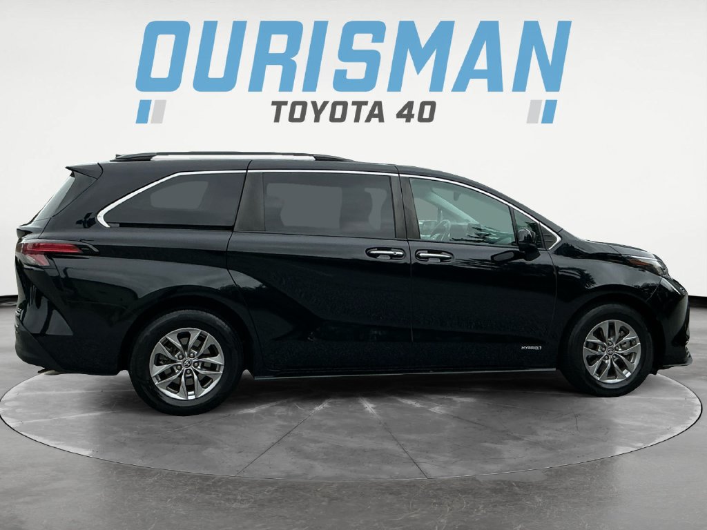 Used 2021 Toyota Sienna XLE w/ XLE Plus Package FWD image 8
