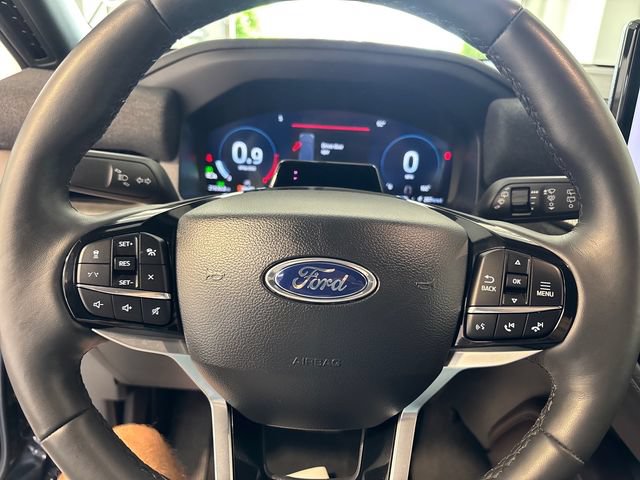 Used 2026 Ford Explorer Platinum AWD/4WD image 8