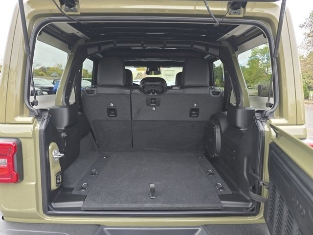 New 2026 Jeep Wrangler Unlimited Rubicon image 32