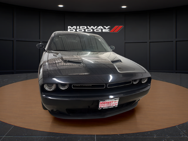 Used 2021 Dodge Challenger SXT w/ Driver Convenience Group RWD image 5
