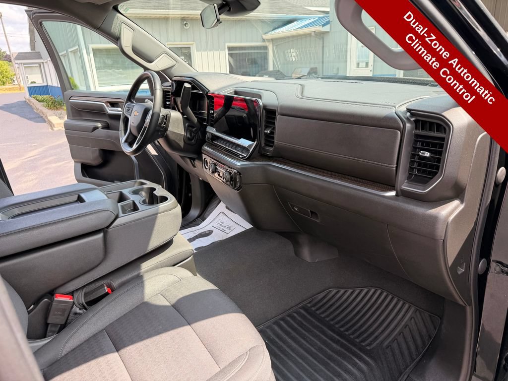 Used 2023 Chevrolet Silverado 1500 LT AWD/4WD image 39