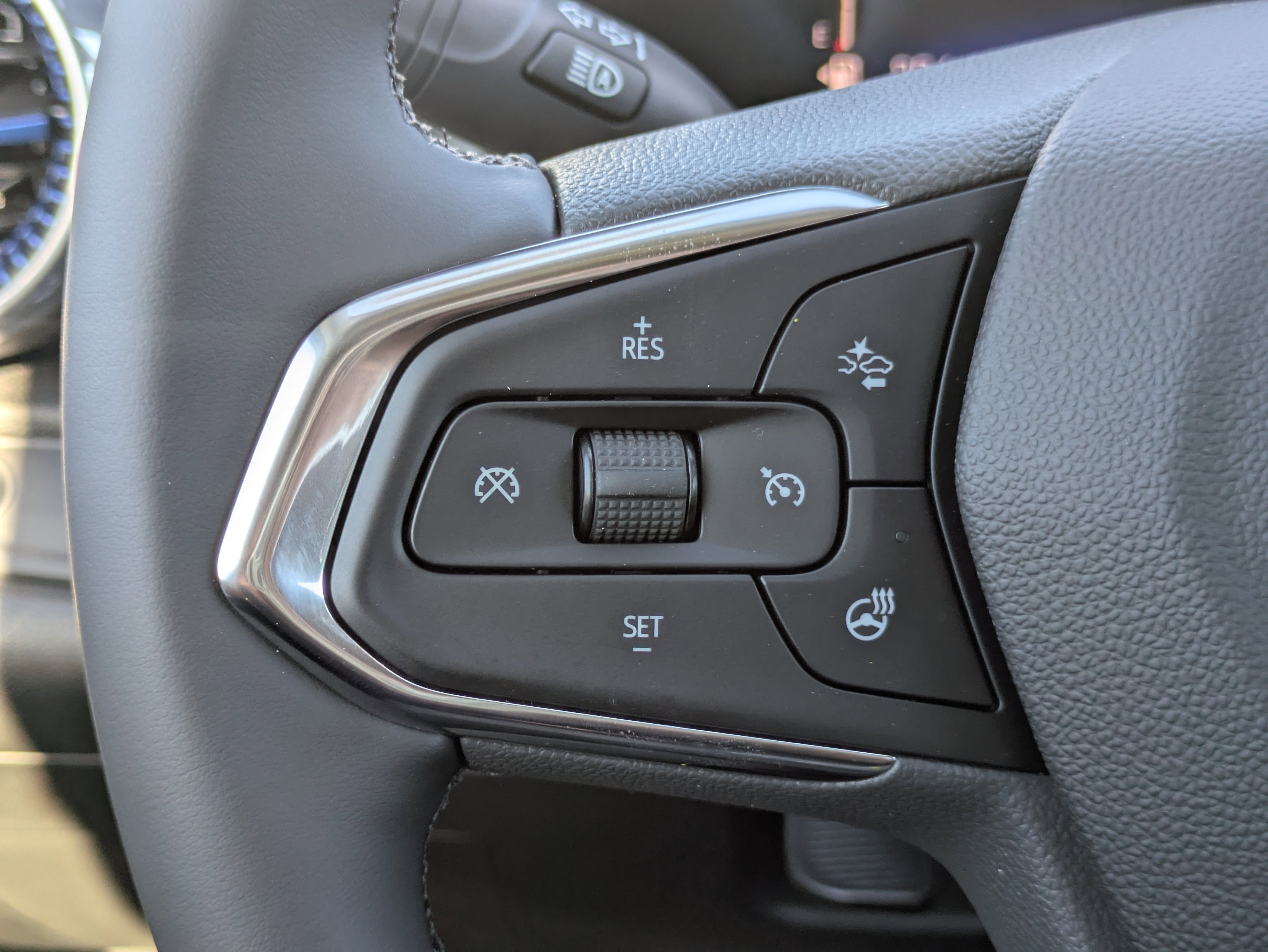 New 2026 Chevrolet Trax LT w/ Driver Confidence Package image 16