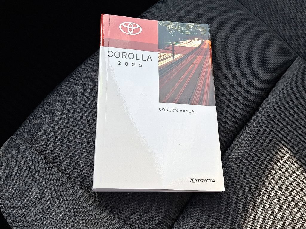 Used 2025 Toyota Corolla LE FWD image 26