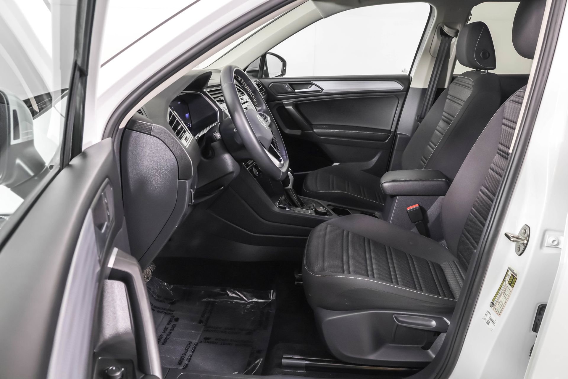 Used 2024 Volkswagen Tiguan S image 7