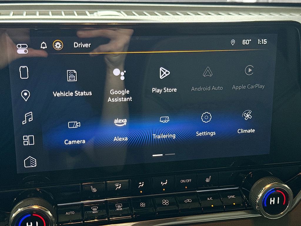 Used 2024 Chevrolet Colorado ZR2 w/ Technology Package AWD/4WD image 15