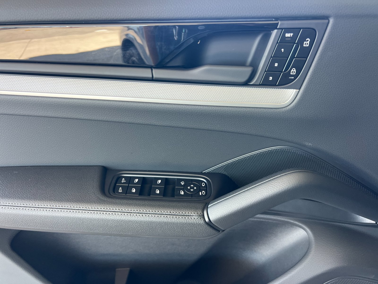New 2026 Porsche Cayenne AWD/4WD image 12