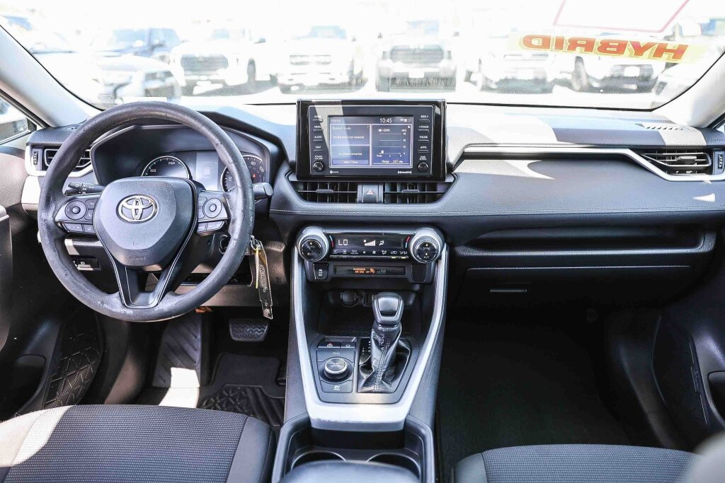 Certified 2021 Toyota RAV4 LE AWD/4WD image 2