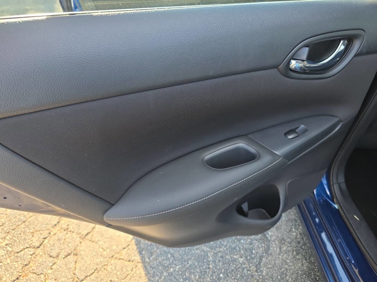 Used 2017 Nissan Sentra S w/ S Style Package image 10