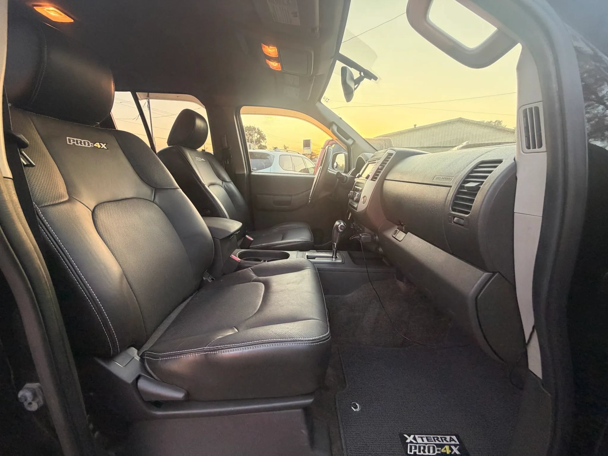 Used 2013 Nissan Xterra PRO-4X w/ Pro-4x Leather Pkg AWD/4WD image 20