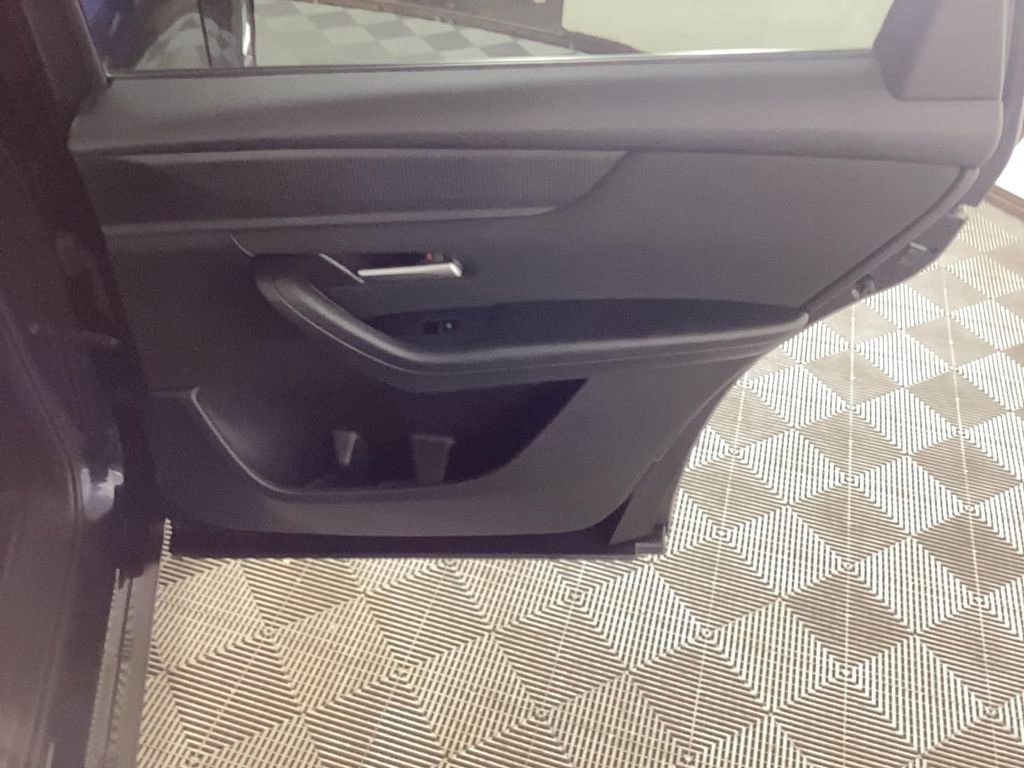 Used 2024 MAZDA CX-90 3.3 Turbo w/ Select Package image 12