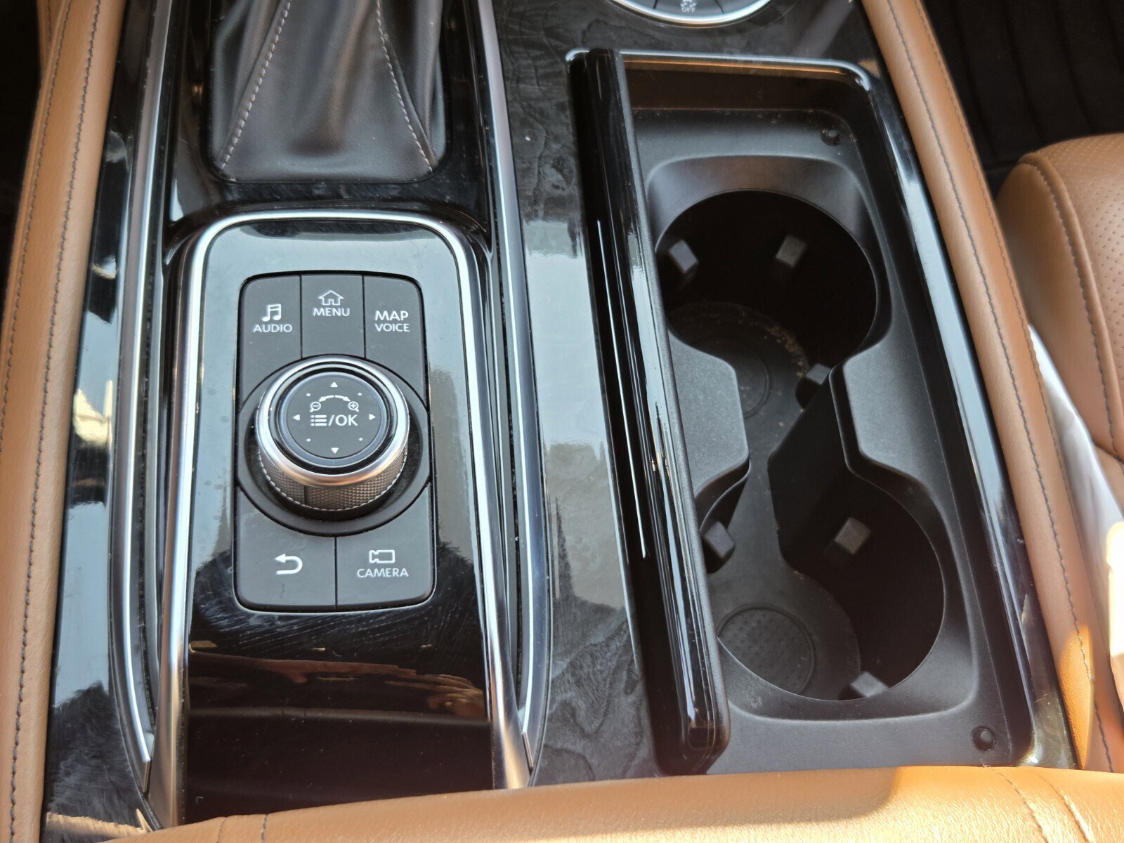 Used 2022 INFINITI QX80 Sensory w/ Cargo Package image 18