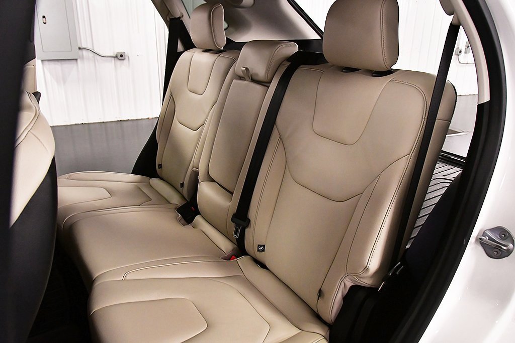 Used 2022 Ford Edge Titanium image 28