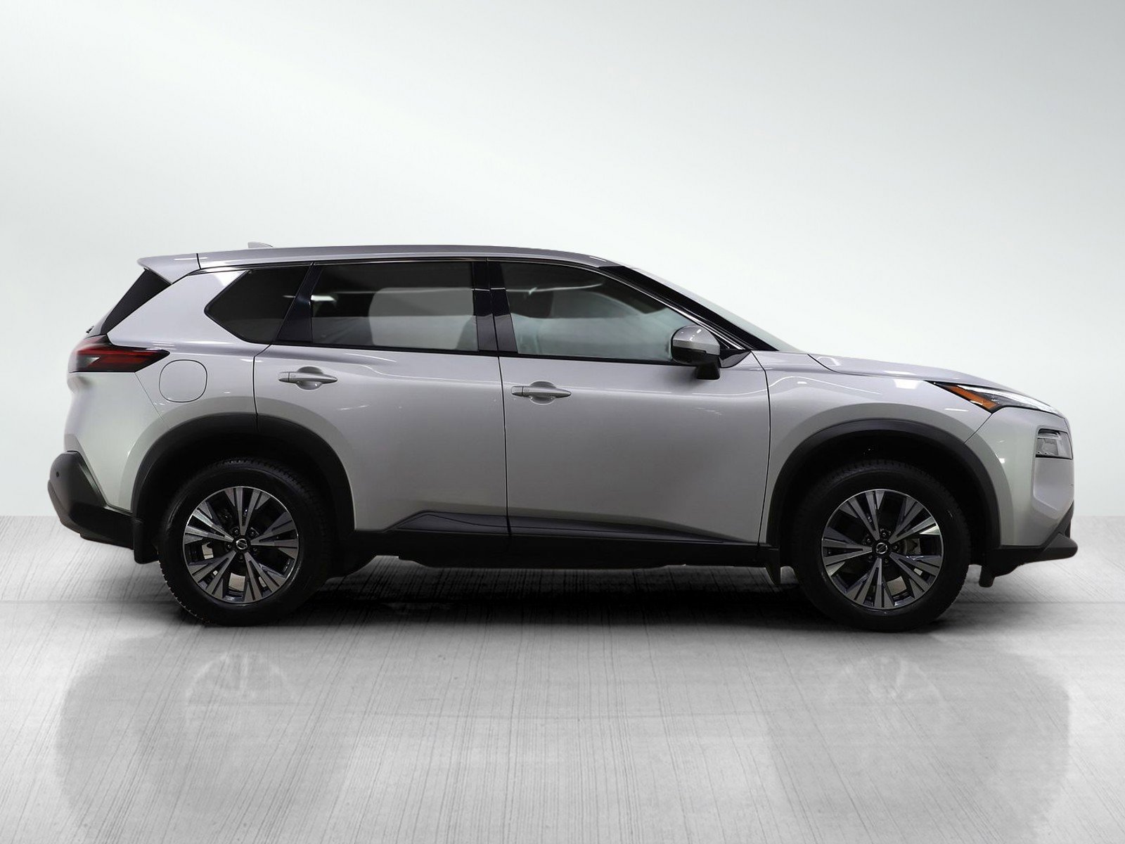 Used 2021 Nissan Rogue SV image 6