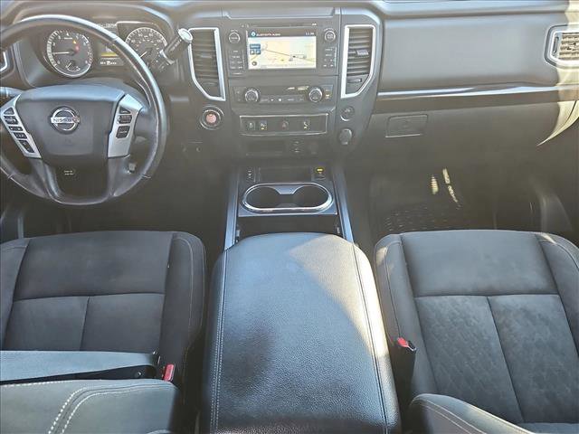 Used 2018 Nissan Titan SV w/ SV Convenience Package image 17