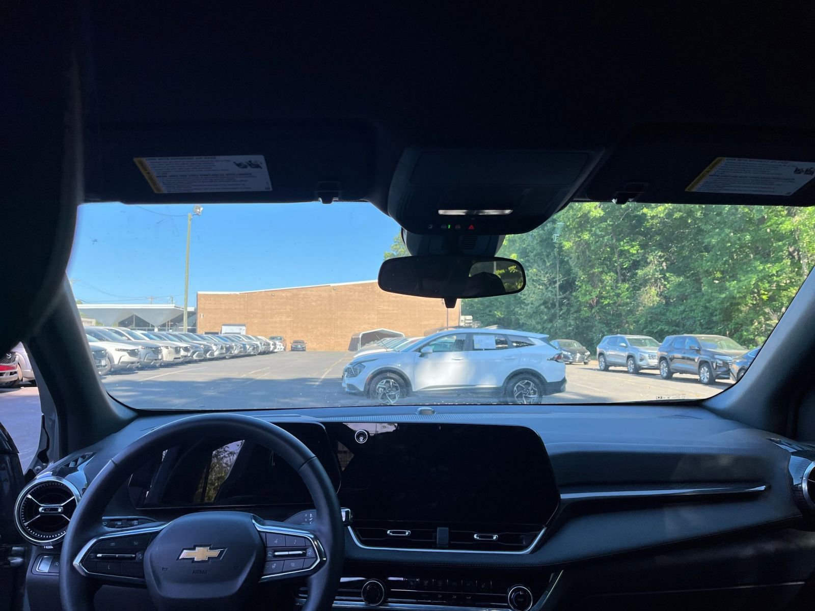 Used 2025 Chevrolet Equinox LT FWD image 34