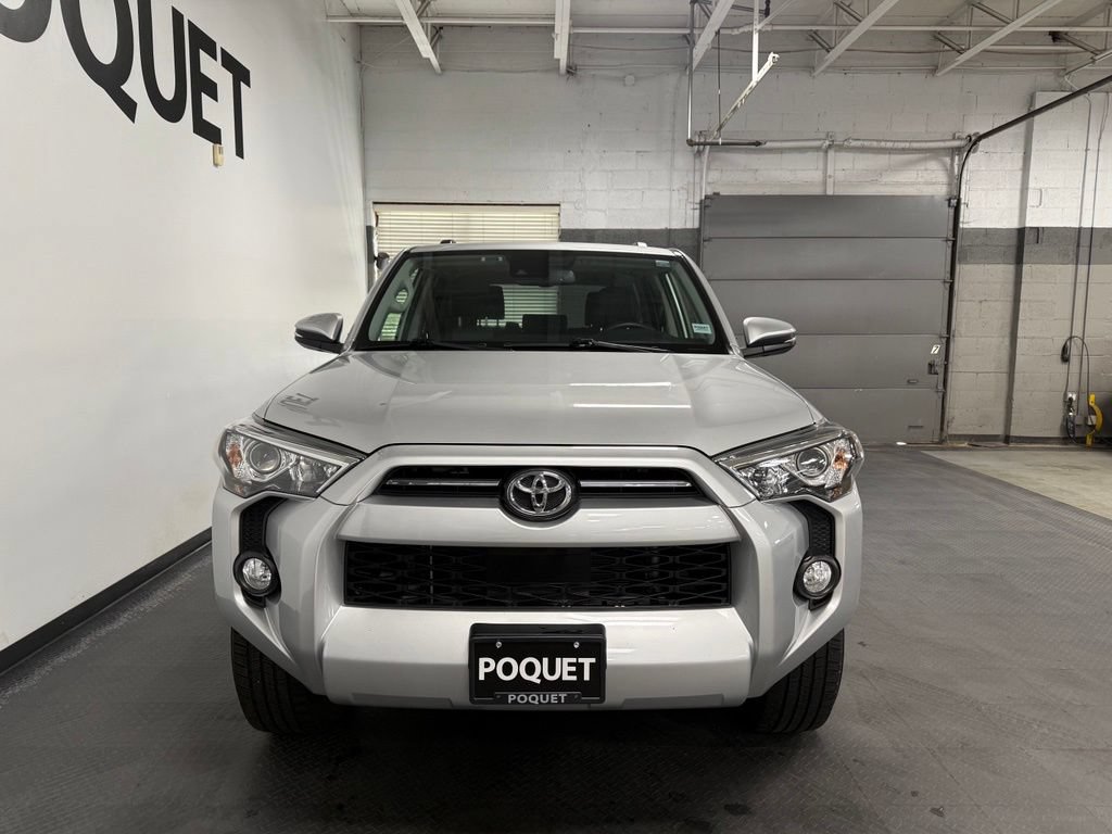 Used 2020 Toyota 4Runner SR5 Premium w/ Moonroof Package AWD/4WD image 3