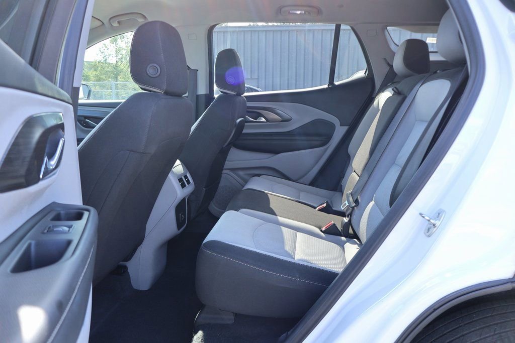 Used 2024 GMC Terrain SLE image 9