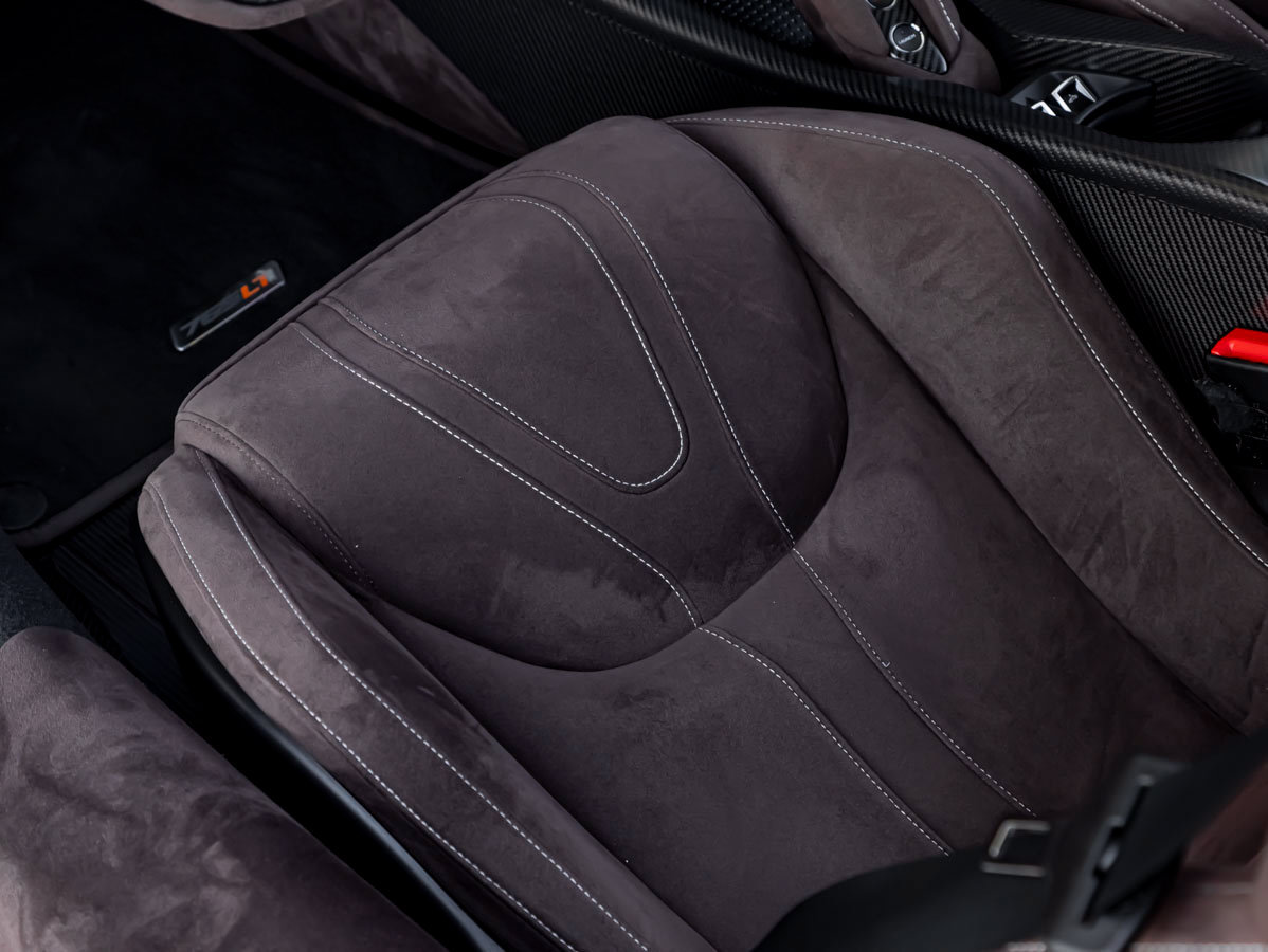 Used 2022 McLaren 765LT RWD image 21