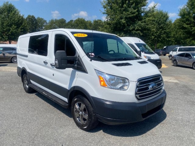 Used 2018 Ford Transit 250 130 Low Roof w/ Exterior Upgrade Package RWD image 4