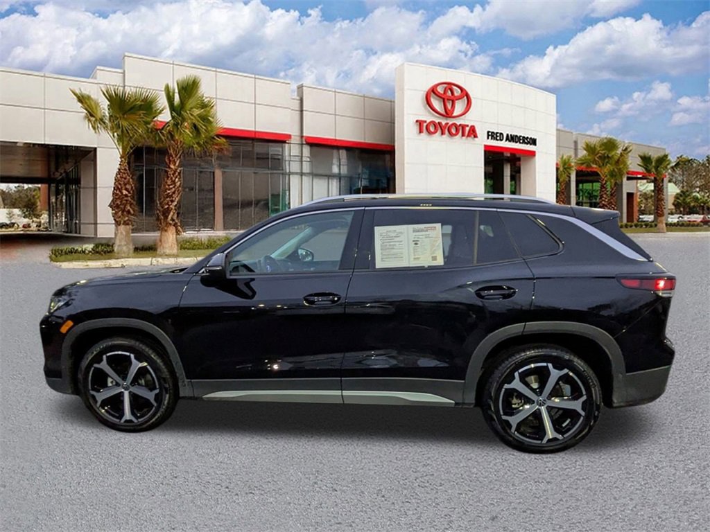 Used 2025 Volkswagen Tiguan SE image 7