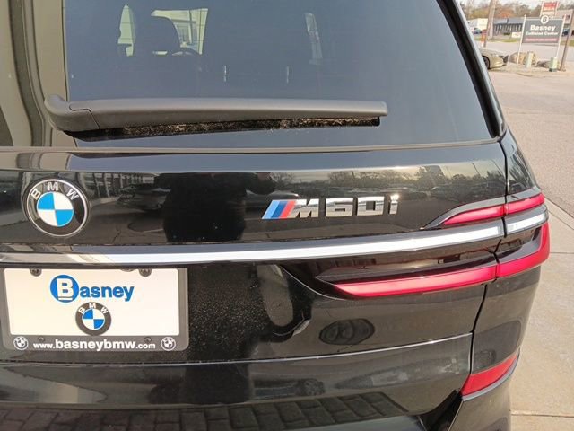 Used 2025 BMW X7 M60i image 7
