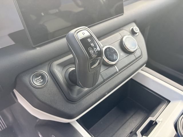 Used 2025 Land Rover Defender 110 S AWD/4WD image 5