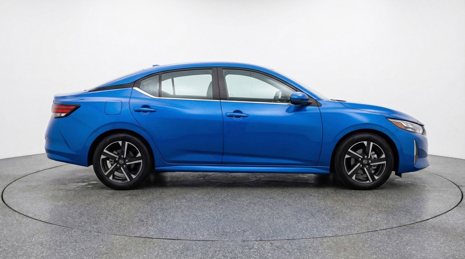 Used 2025 Nissan Sentra SV FWD image 11