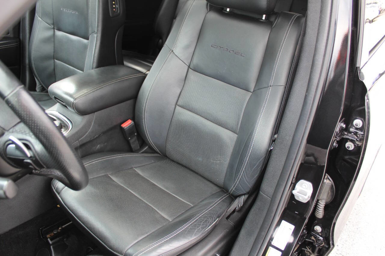 Used 2015 Dodge Durango Citadel w/ Technology Group AWD/4WD image 3
