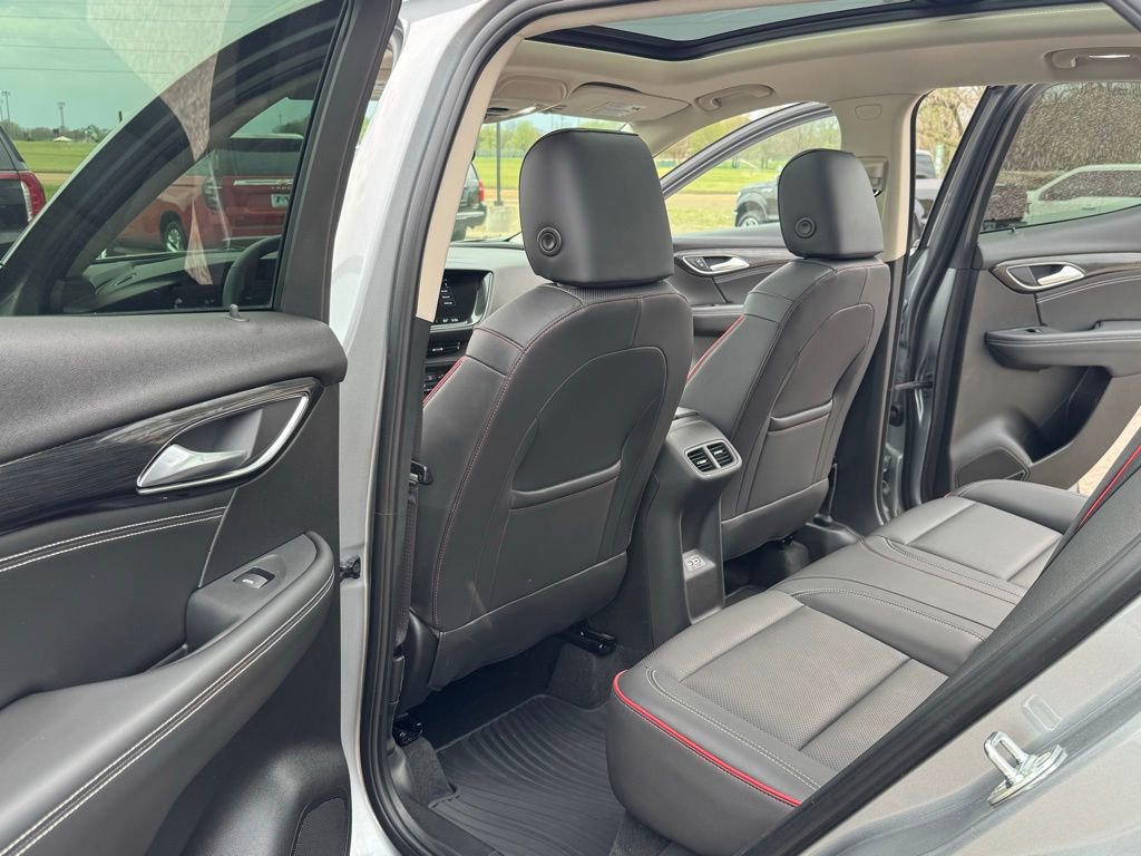 Used 2023 Buick Envision Essence w/ Sport Touring Package AWD/4WD image 37