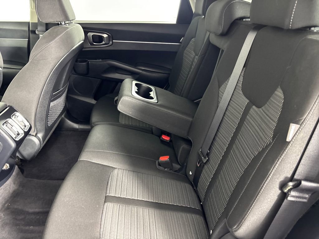 Used 2024 Kia Sorento LX image 29