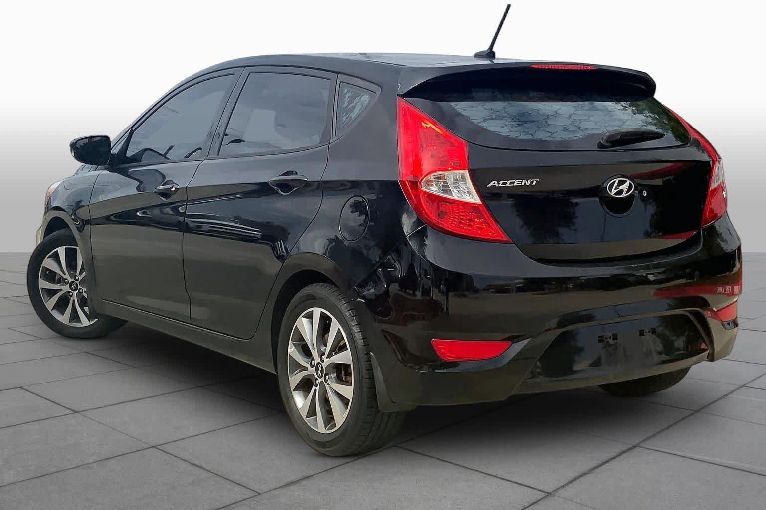 Used 2015 Hyundai Accent Sport FWD image 12