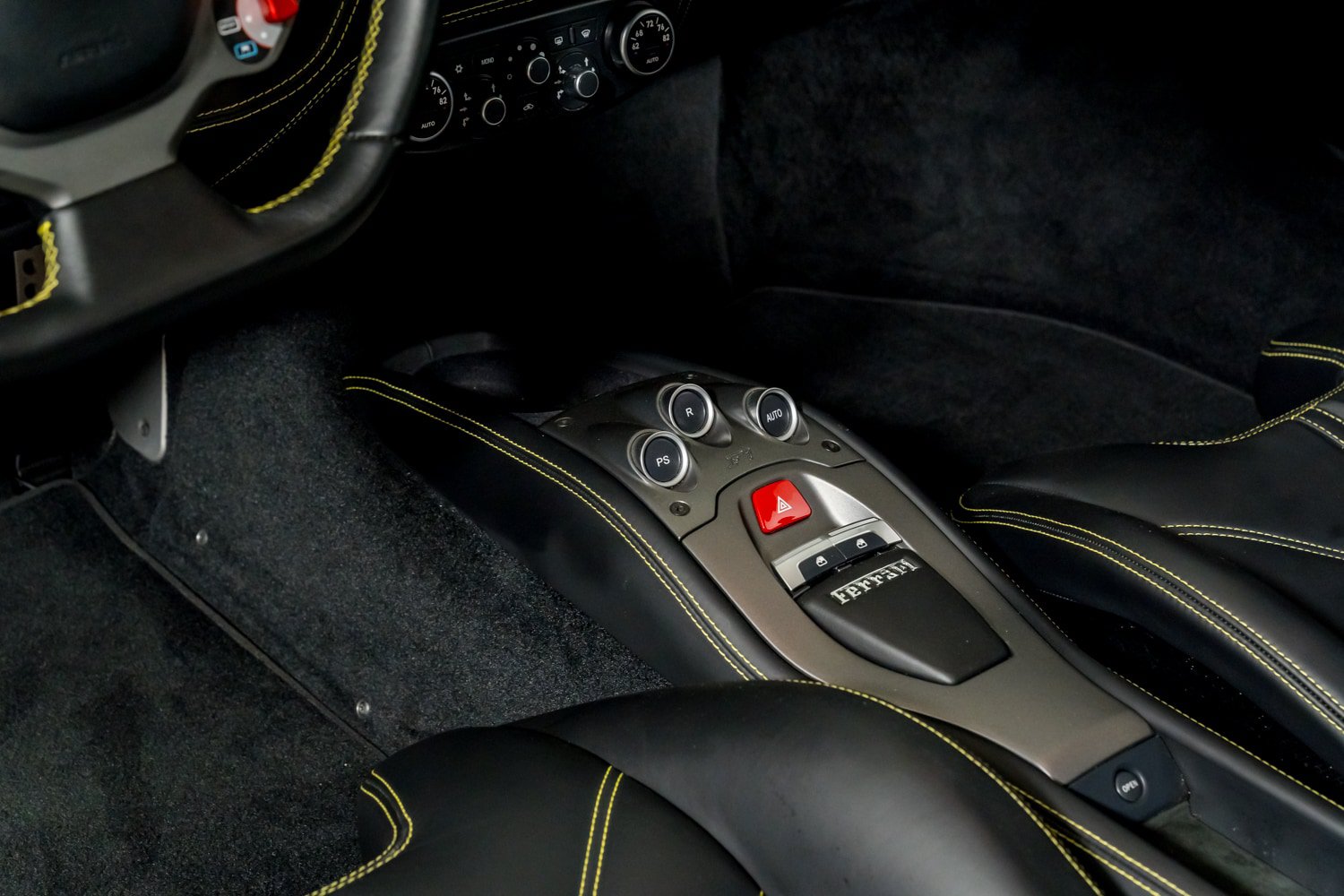 Used 2010 Ferrari 458 Italia Coupe RWD image 19