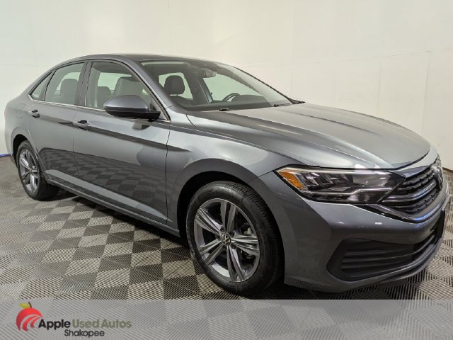 Used 2024 Volkswagen Jetta SE