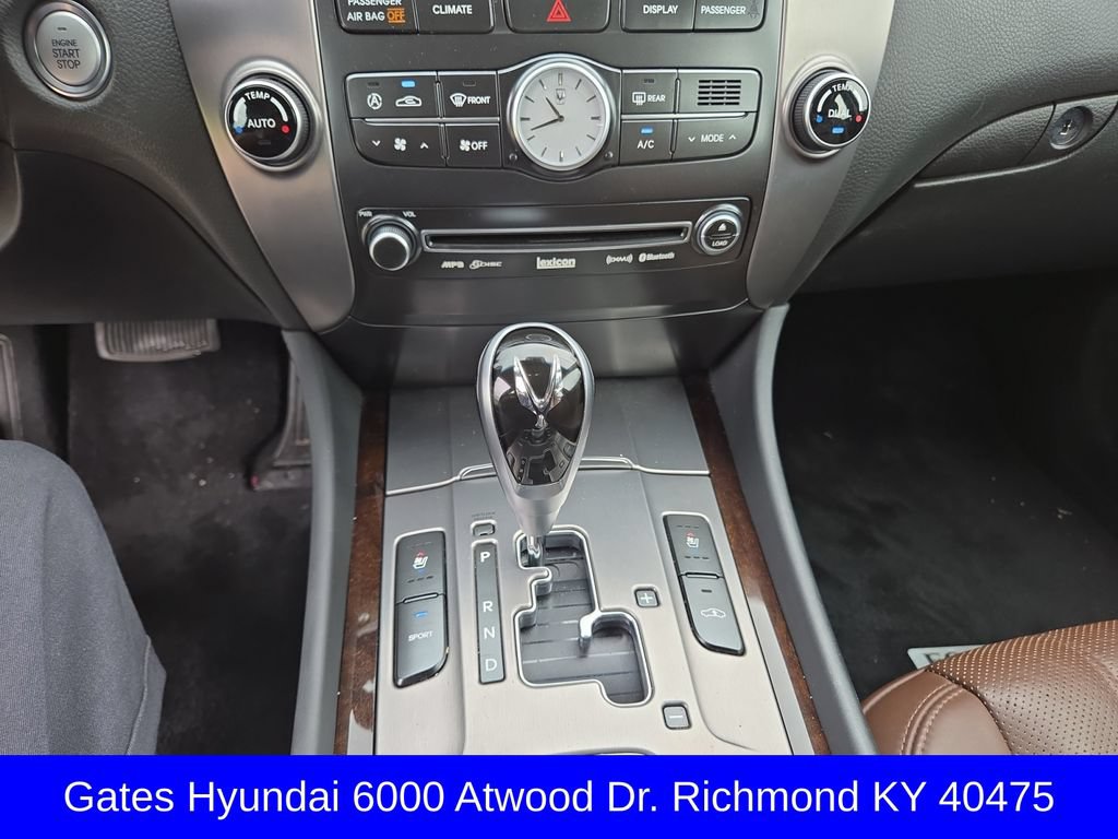 Used 2011 Hyundai Equus Signature RWD image 9