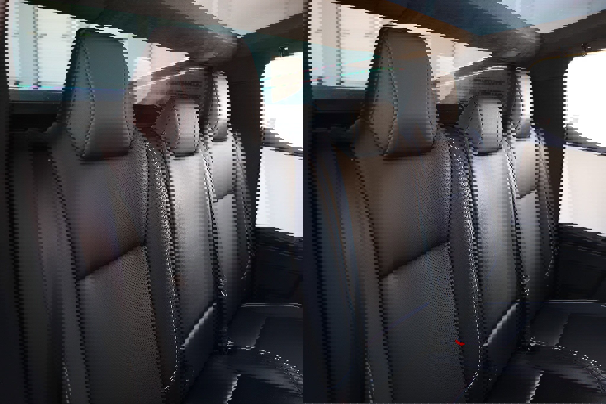 Used 2024 Tesla Cybertruck AWD Crew Cab image 17