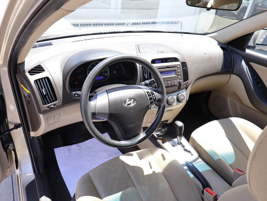 Used 2010 Hyundai Elantra GLS FWD image 18