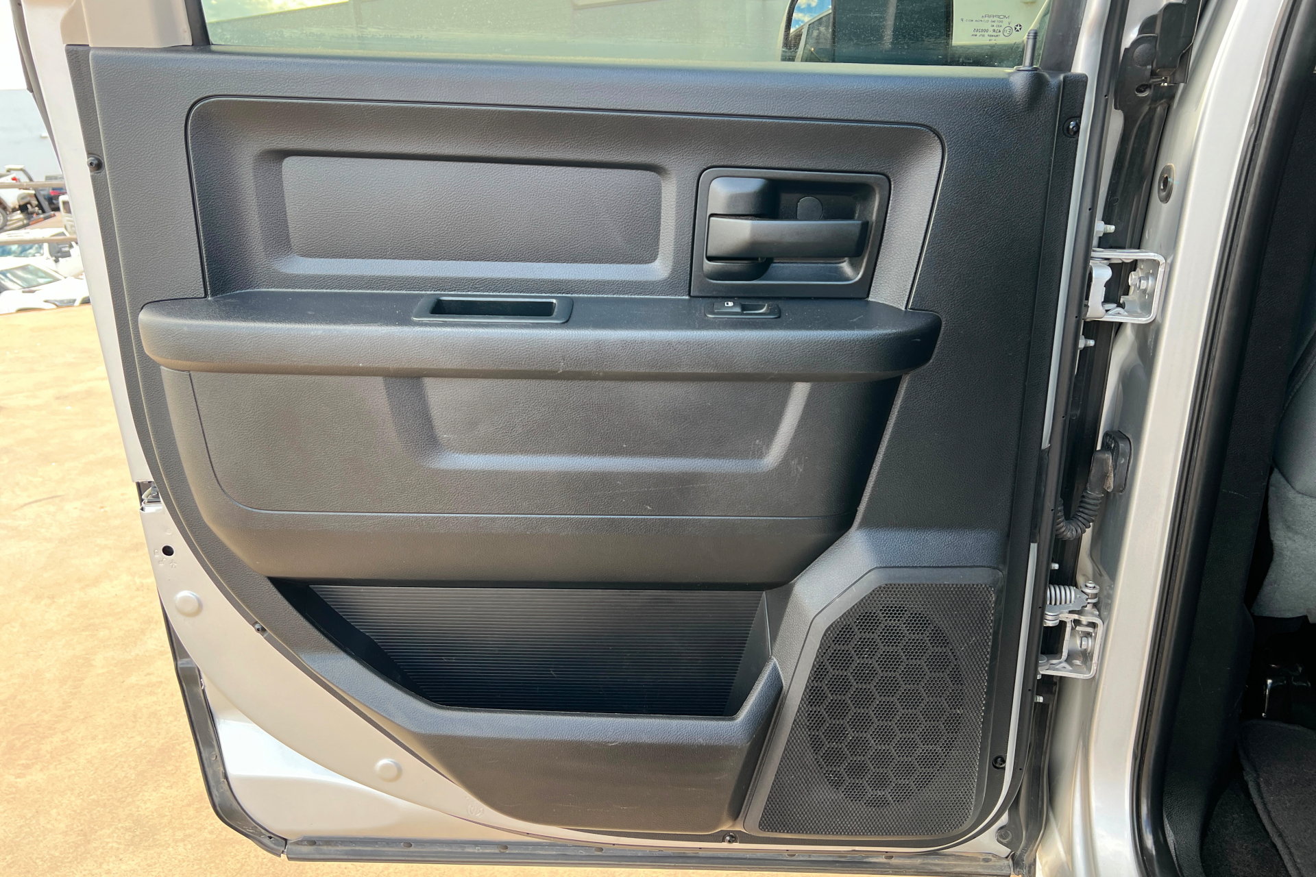 Used 2016 RAM 2500 Tradesman w/ Chrome Appearance Group AWD/4WD image 18