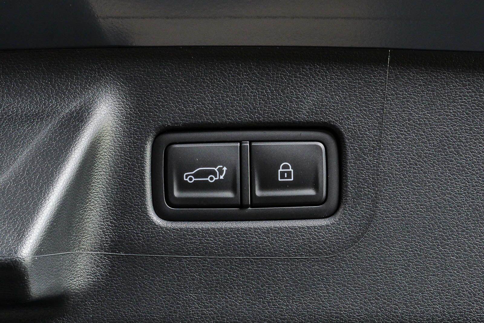 New 2026 Hyundai Santa Fe Limited FWD image 32
