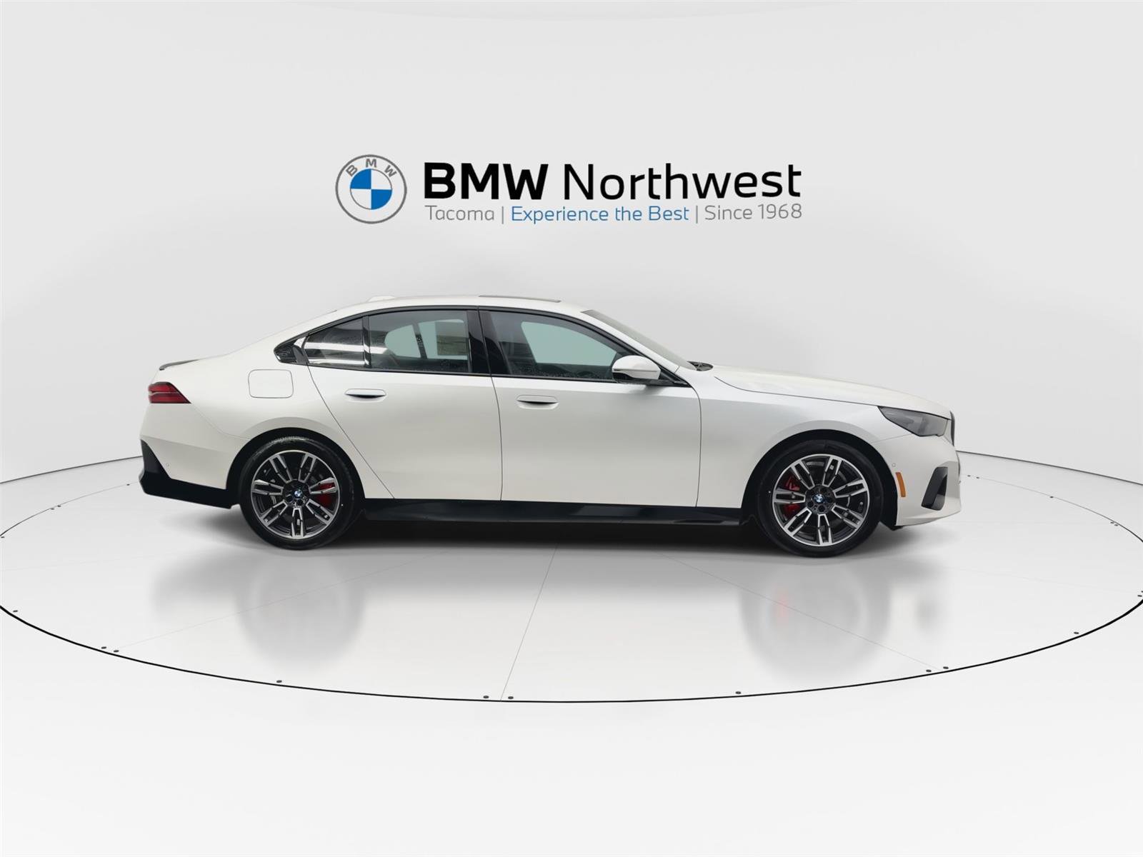 New 2026 BMW 530i xDrive w/ M Sport Package image 5
