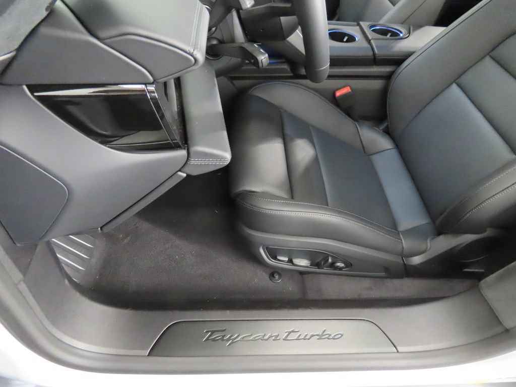 New 2026 Porsche Taycan Turbo AWD/4WD image 39