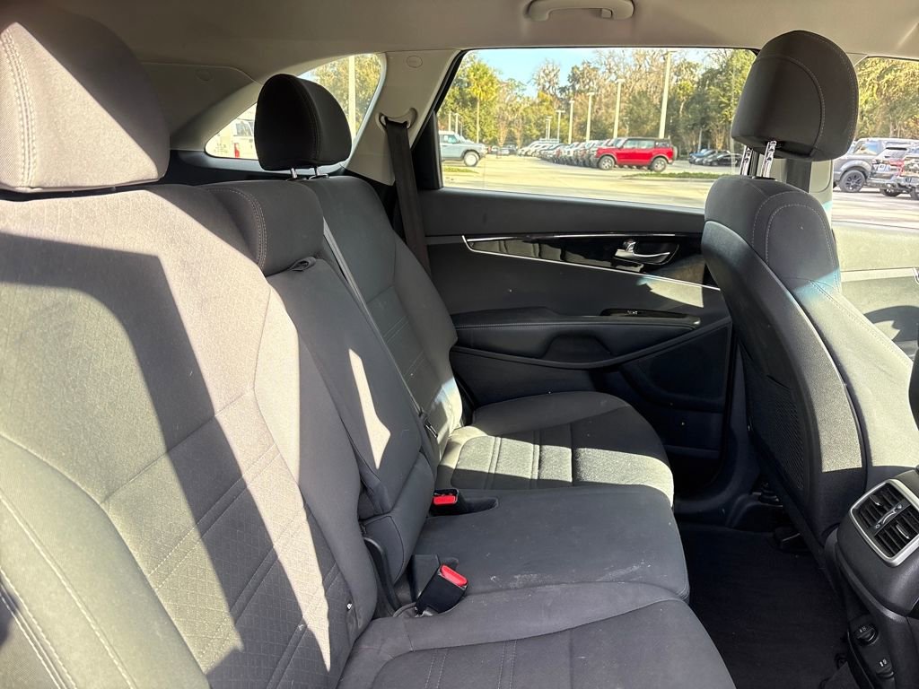 Used 2017 Kia Sorento LX image 28