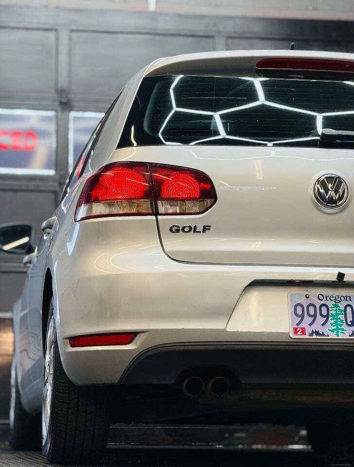 Used 2014 Volkswagen Golf 4-Door FWD image 11
