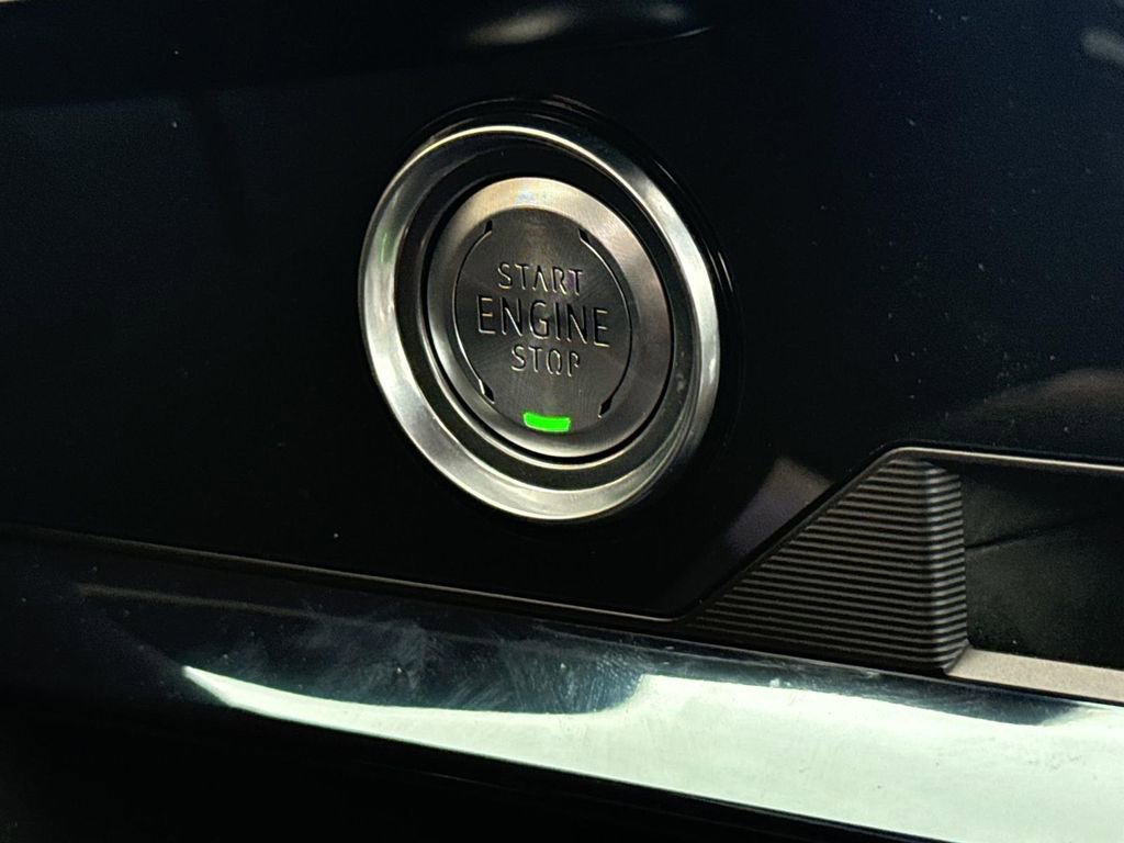 Used 2024 Chevrolet Corvette Stingray Preferred Cpe w/ Stealth Interior Trim Package image 16